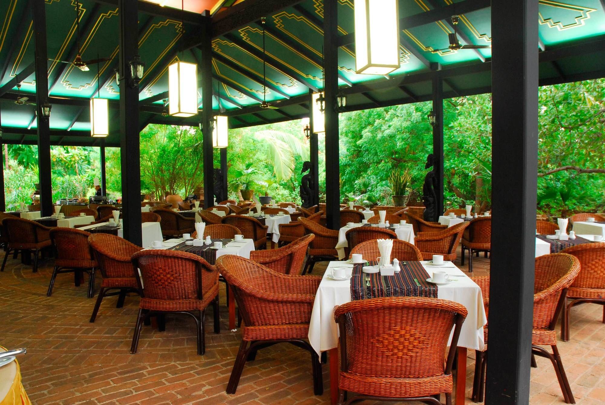 Amazing Bagan Resort Экстерьер фото