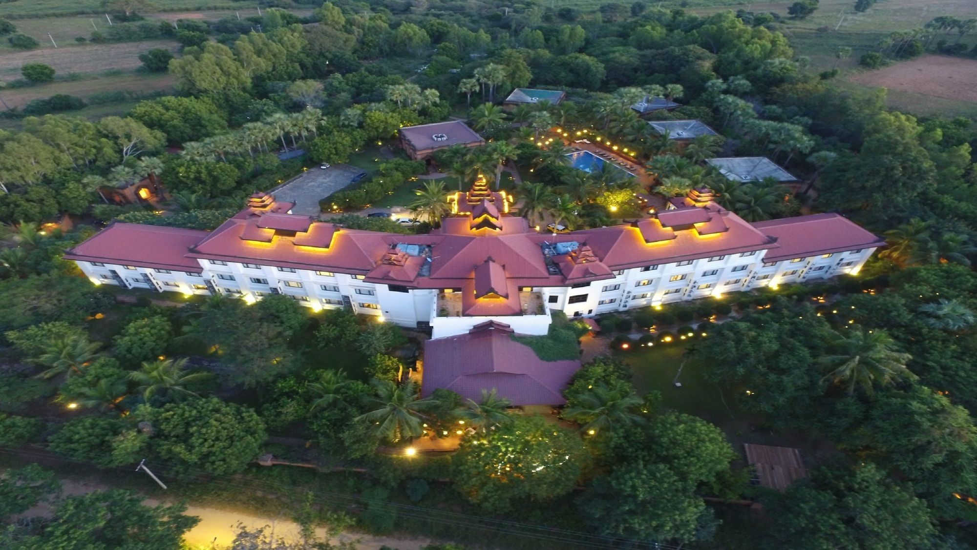 Amazing Bagan Resort Экстерьер фото